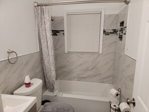 Handtücher, Toilettenpapier