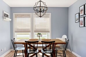 Dining - Beautiful Blue Haus w/ Private Patio, Office Desk (San Antonio)