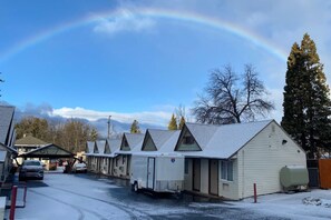 Exterior - Monte Bianco Inn (Mount Shasta)