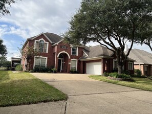 Exterior - Executive Home on Golf Course , Pool, Spa and more (Houston)