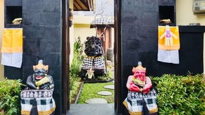 숙박 시설 입구