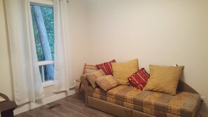 Interior - Lakefront cottage on Upper Chemong lake-4 seasons (Lakefield)