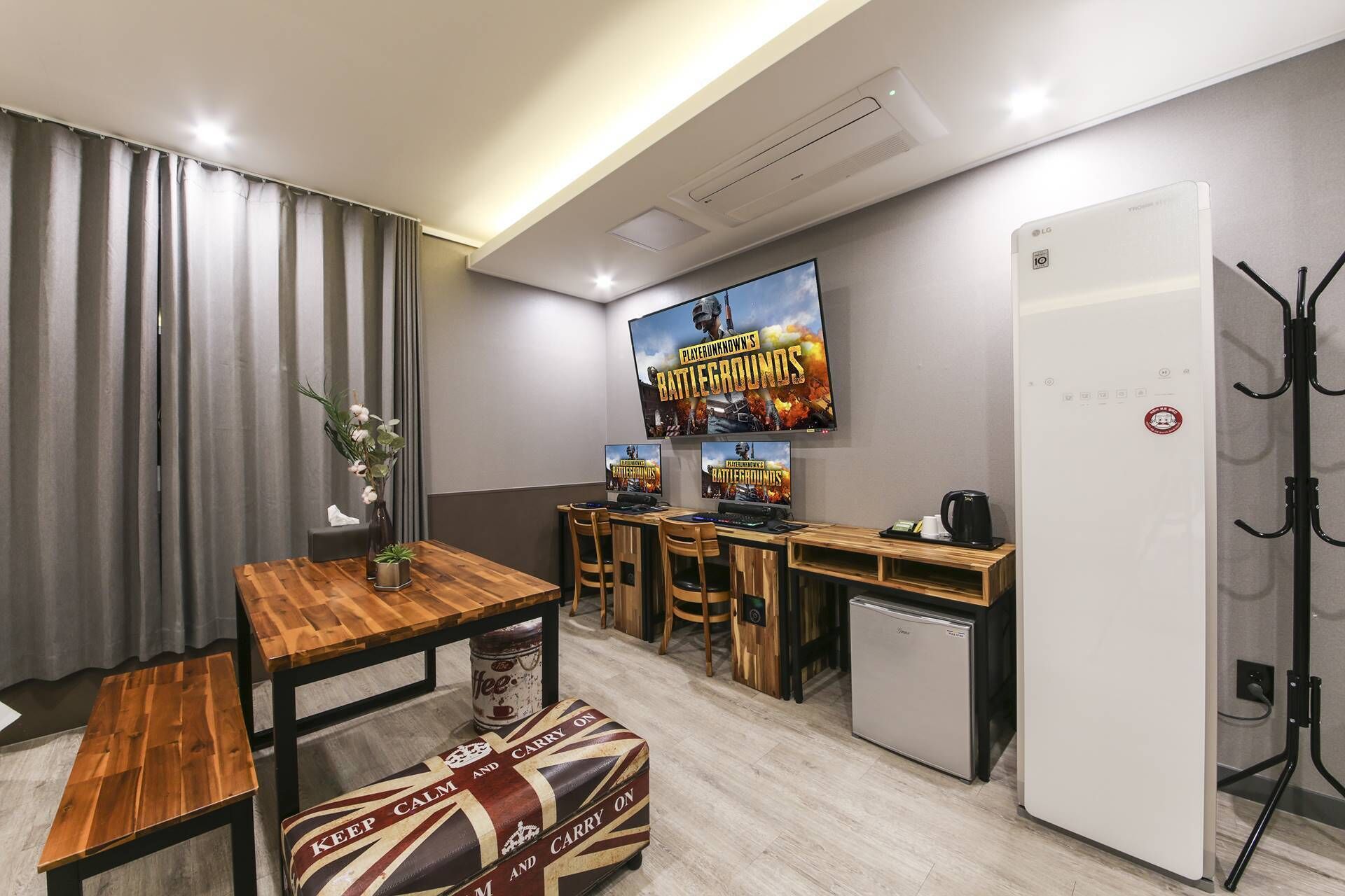 Family Suite Room | Individually decorated, individually furnished, free WiFi, bed sheets