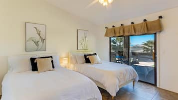 3 bedrooms, desk, iron/ironing board, free WiFi