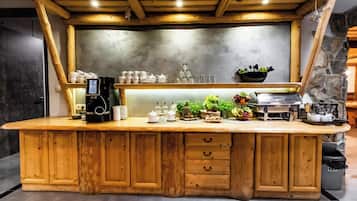 Bao gồm bữa sáng buffet hàng ngày