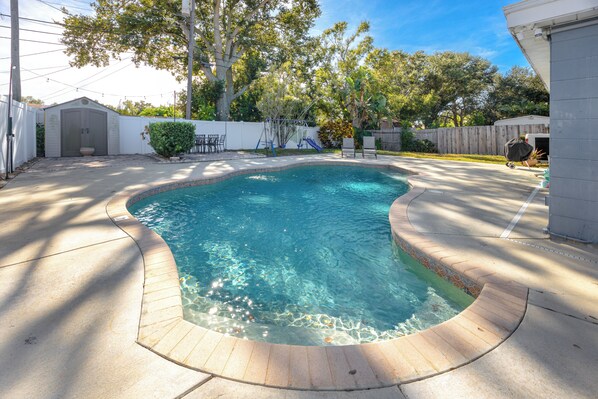 Piscine extérieure, piscine chauffée