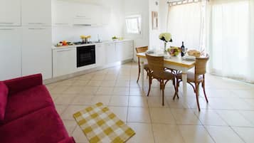 Standard Apartment, Multiple Bedrooms (Ea Bianca Trilo 2Km From The Beach) | Interior