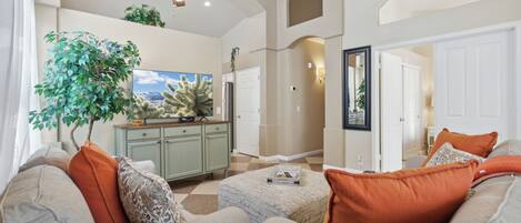 Smart-TV, peis, bordtennis og bøker