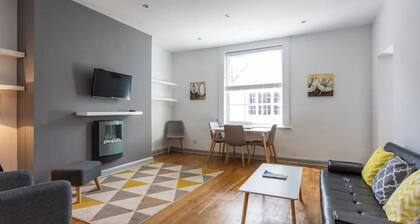 Spacious Central Chic Apartment - Simply Check In