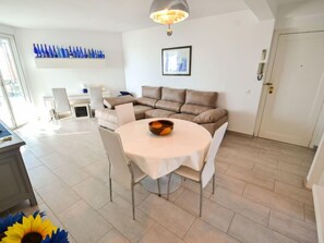 TV - Formentor by Interhome (Salou)