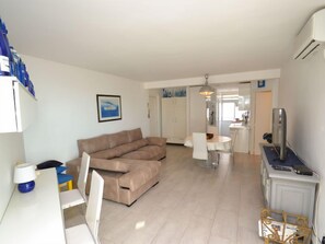 TV - Formentor by Interhome (Salou)