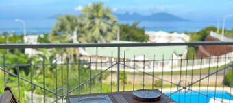 Manui Swimming Pool Condo with Sea & Moorea views