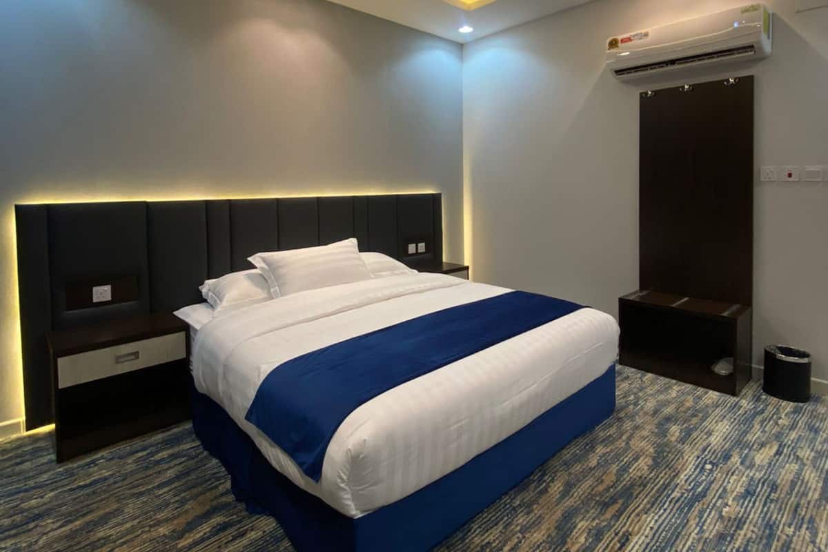 Egyptian cotton sheets, premium bedding, pillowtop beds, blackout drapes