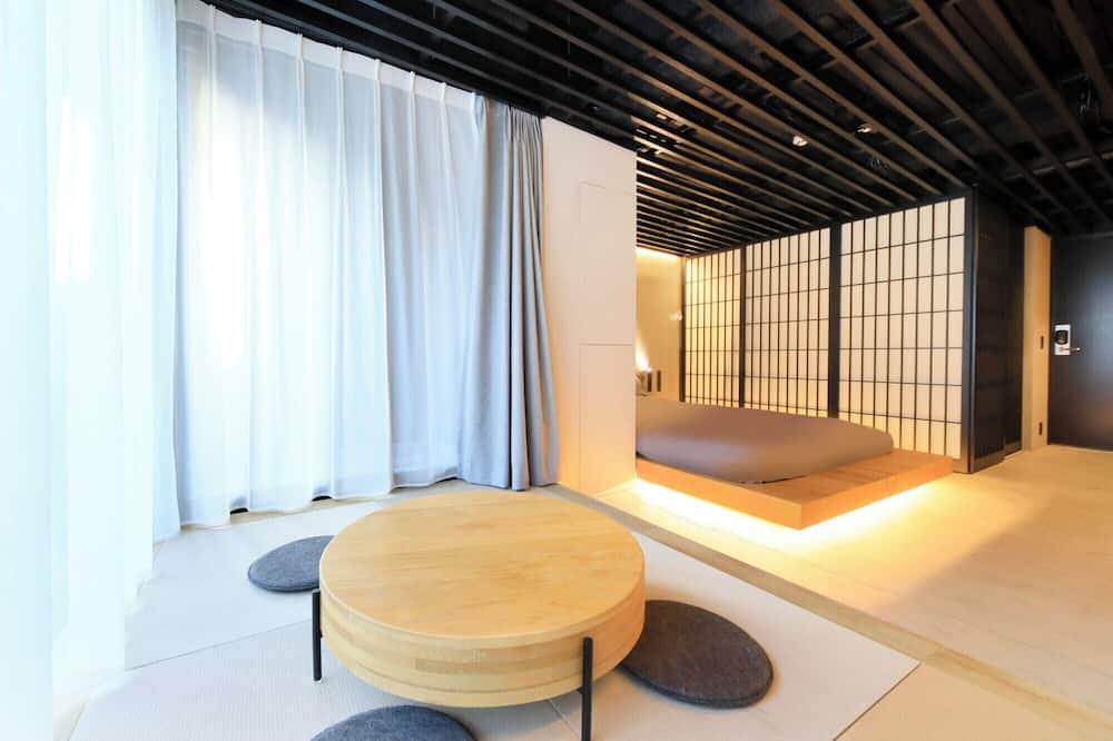 AMANECER HOTEL
