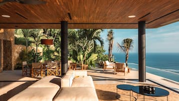 Luxury-Villa, 3Â Schlafzimmer, eigener Pool, Meerblick (Villa Awasi with Cinema Room) | Wohnbereich
