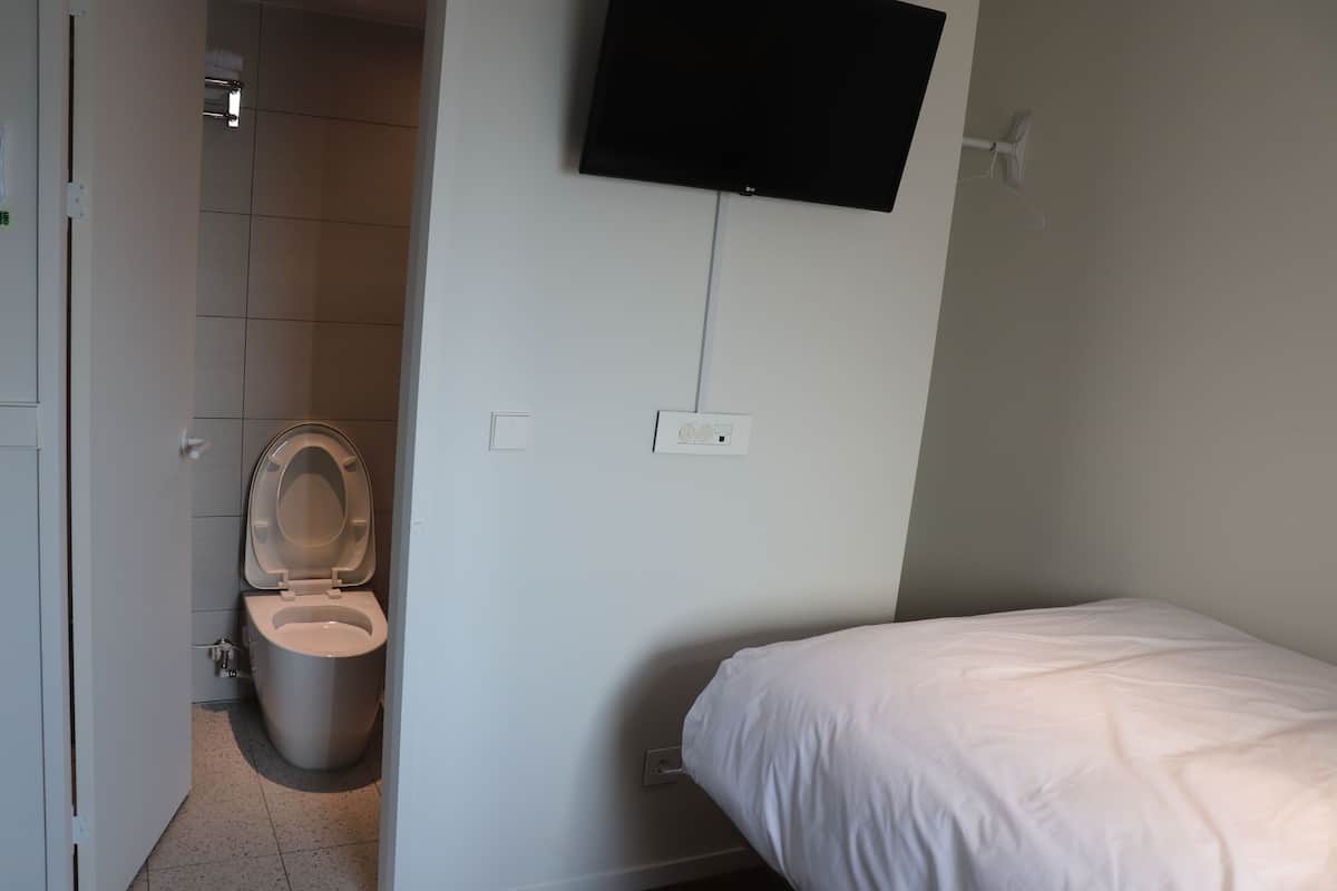 Deluxe Single Room, Non Smoking | Free WiFi, bed sheets
