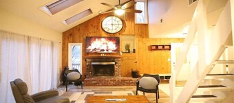 Pet Friendly Private Home next door to Waterville