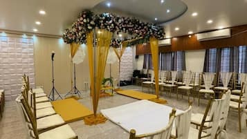 Banquet hall