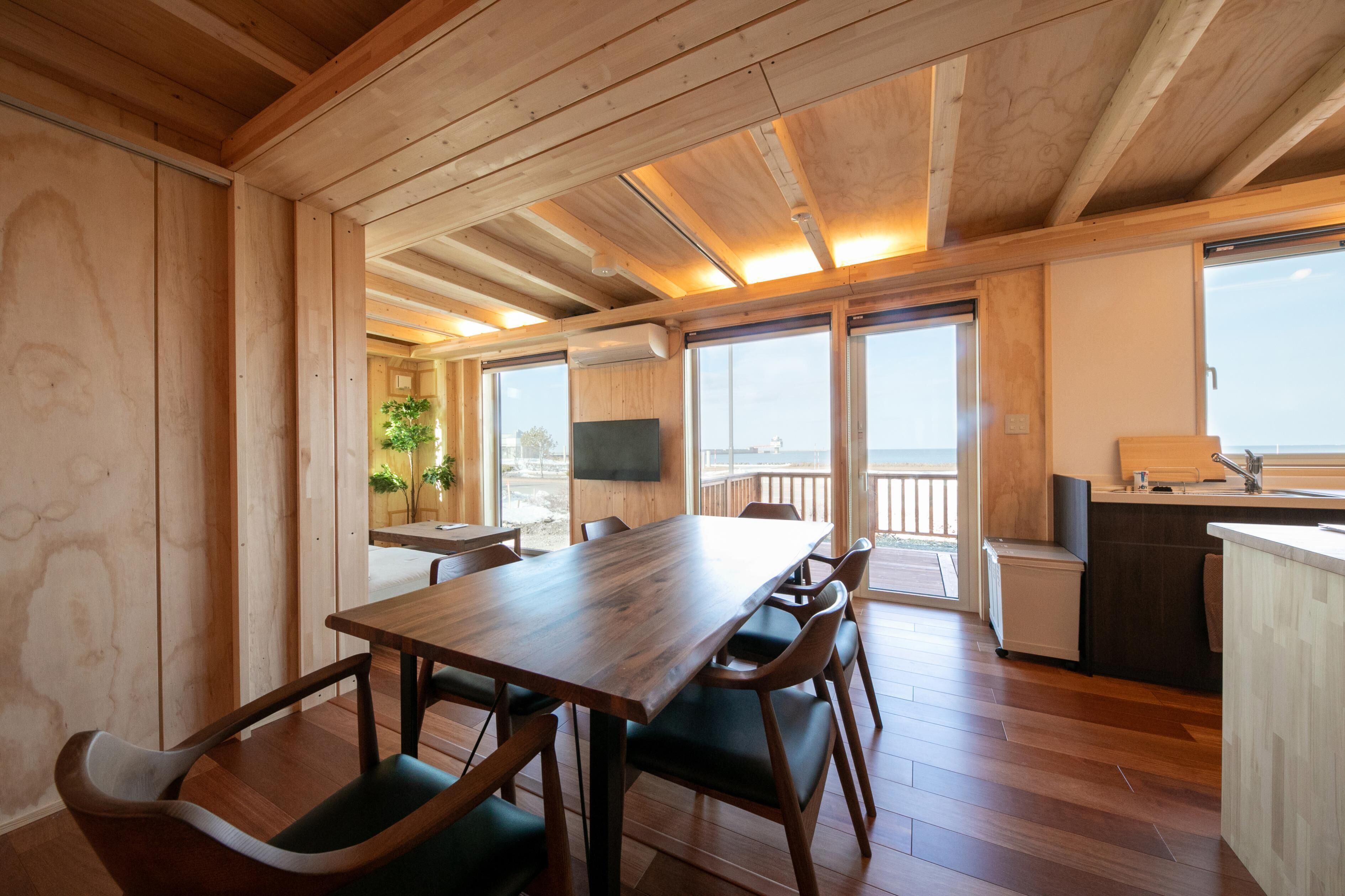 2 dormitorios, escritorio, espacio para trabajar con un portátil