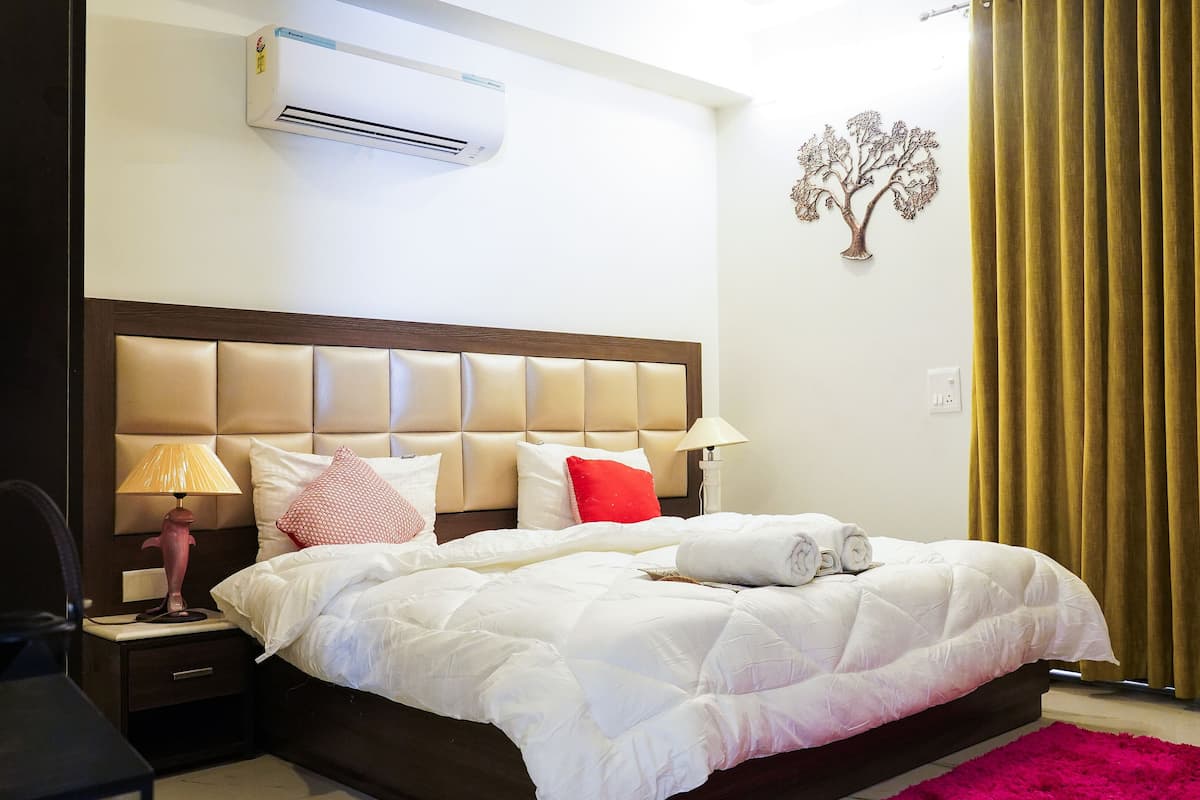 Standard Apartment | 2 bedrooms, desk, free WiFi, bed sheets