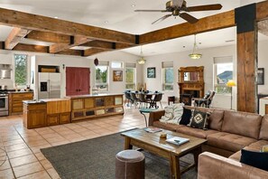 TV, fireplace, offices