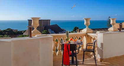 La Paloma Blanca Hotel