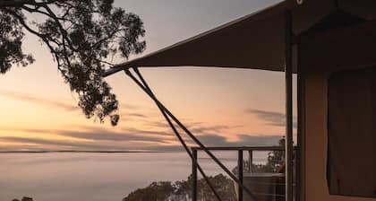 Yira - Uninterrupted Panoramic Sunrise Vistas. Embrace the magic of dawn at Yira, named for its elevated perch (Noongar for "up high").
