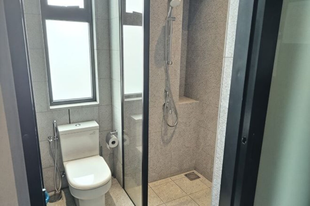 Baño | Amenidades de baño gratuitas, secadora de cabello, bidet, toallas 