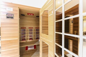 이벤트 사우나 | 각각 다른 스타일의 인테리어, 각각 다르게 가구 비치, 무료 WiFi, 침대 시트