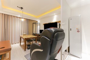 Decoración personalizada, muebles diferentes y wifi gratis 