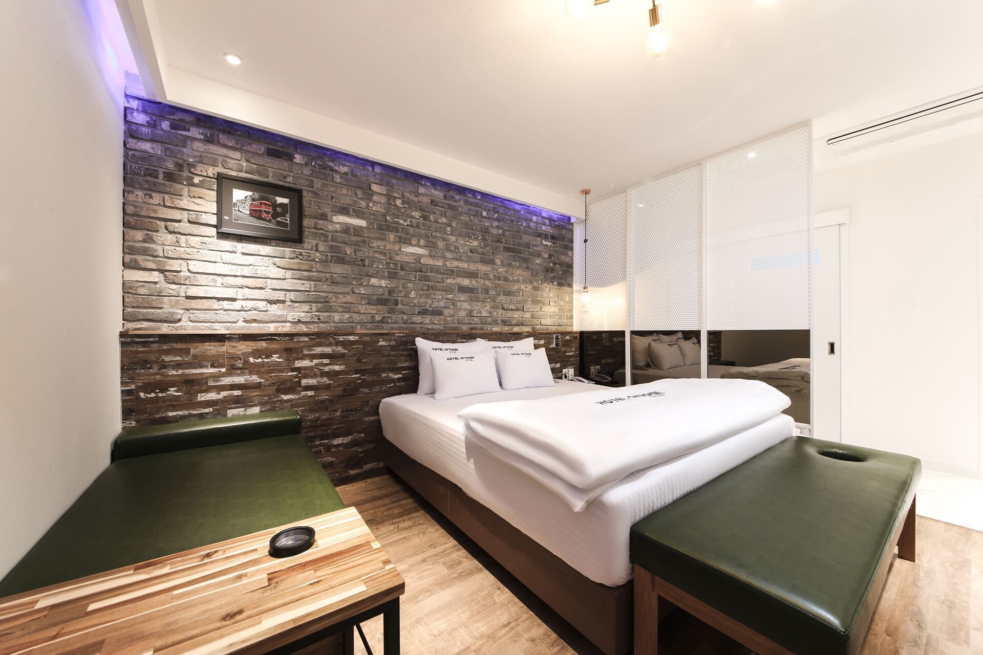 premier double room | 1 bedroom, individually decorated, individually furnished, free wifi