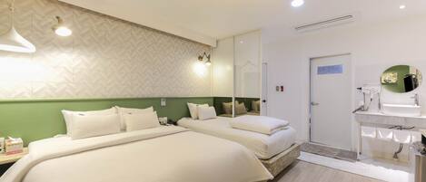 Premier Twin Room | Individually decorated, individually furnished, free WiFi, bed sheets