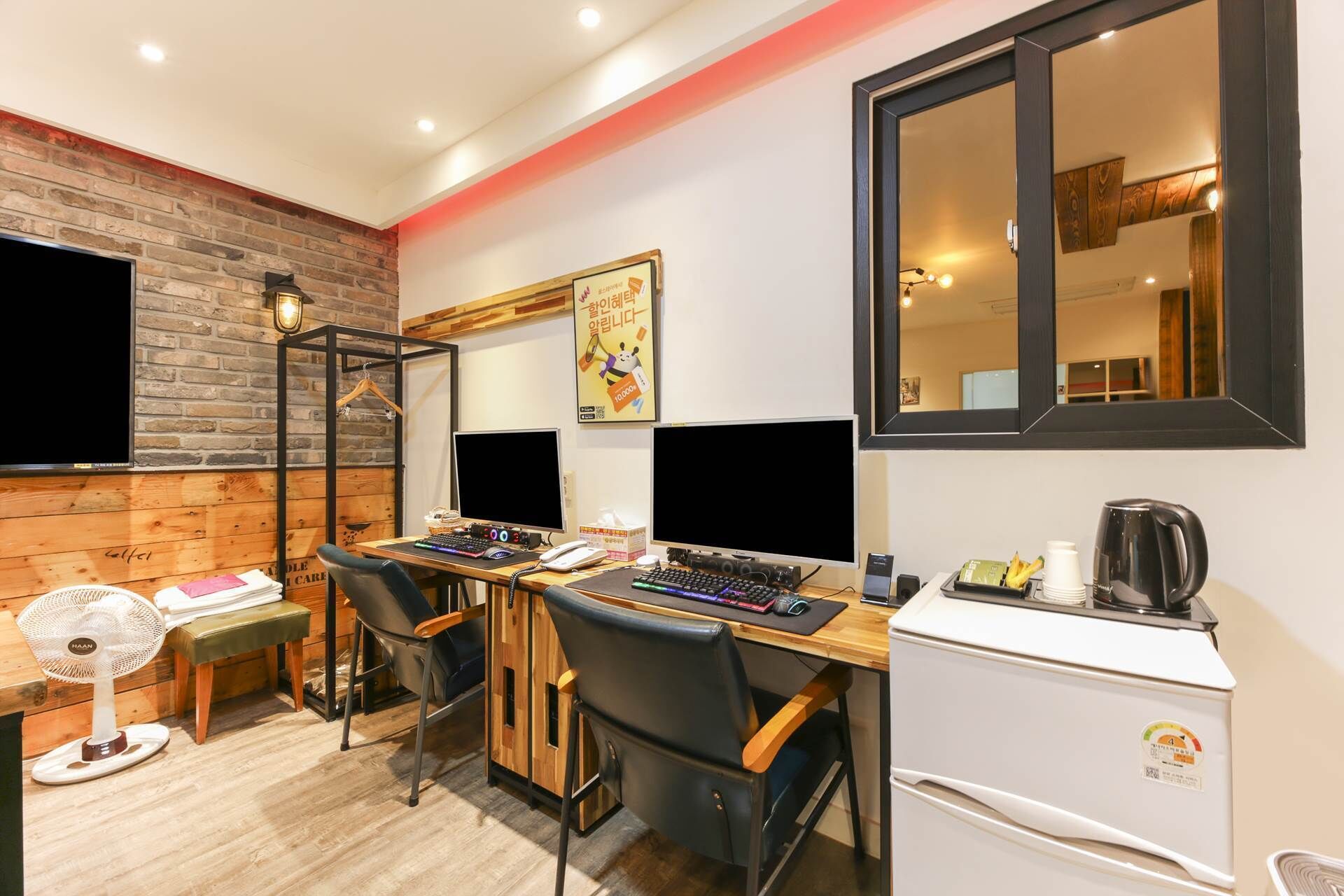 event duplex | 1 bedroom, individually decorated, individually furnished, free wifi