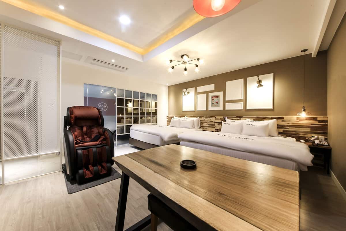 Special Suite Twin | WiFi (free), individually decorated, individually furnished, bed sheets