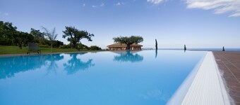 Villa Etnamare with Infinity pool between Mt Etna and the Jonian sea - "Glicine"