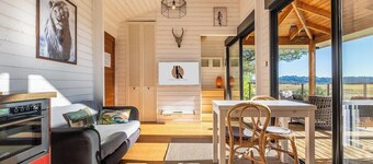 Wooden villa with lodge, terrace on stilts, swimming pool, exceptional vineyard views, 3-star rating