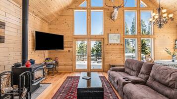 Smart TV, fireplace, offices, computer monitors