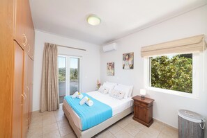 Grand Villa | 6 bedrooms, iron/ironing board, free WiFi, bed sheets - Villa Chrysallis (Apokoronas)