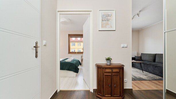 1 bedroom, bed sheets - Na Sza?cach Apartment by Renters (Wroclaw)