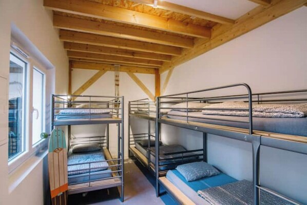 8 Schlafzimmer, kostenloses WLAN, Bettwäsche