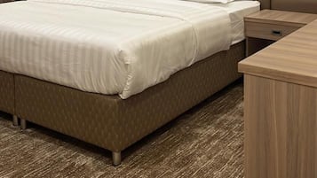 1 bedroom, Egyptian cotton sheets, premium bedding, pillow-top beds