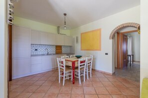 Dining - Villa Terre di Mari | RivedelSalento with pool (Torre Dell'Orso)