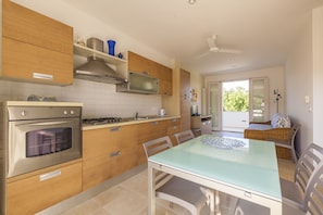 Fridge, oven