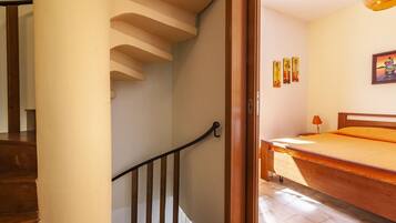 2 habitaciones, tabla de planchar con plancha y wifi