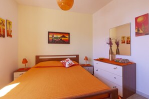 2 Schlafzimmer, Bügeleisen/Bügelbrett, WLAN