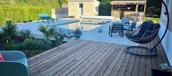 Beautiful villa (garden + pool + pétanque + bar)