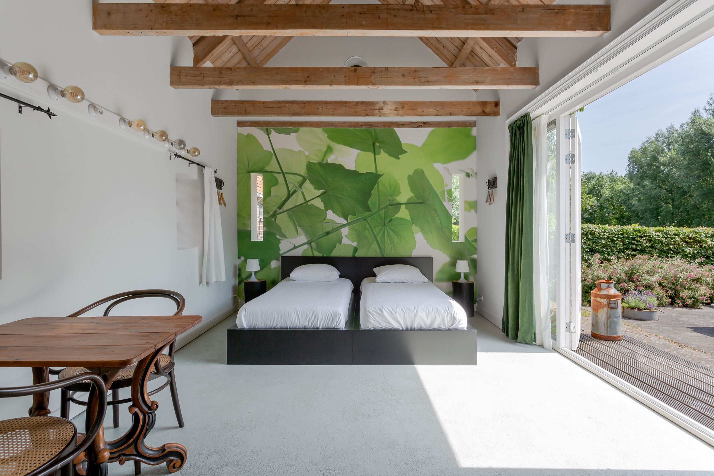 Large apartment in a former farm, in the middle of Workum