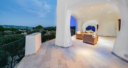 Villa Adele, sea view, pool, 700 meters from the beach