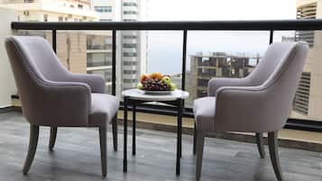 Executive Suite | Egyptian cotton sheets, premium bedding, down comforters