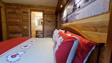 华丽客房, 山景, 花园 | 1 多间卧室、高档床上用品、羽绒被、记忆海绵床垫